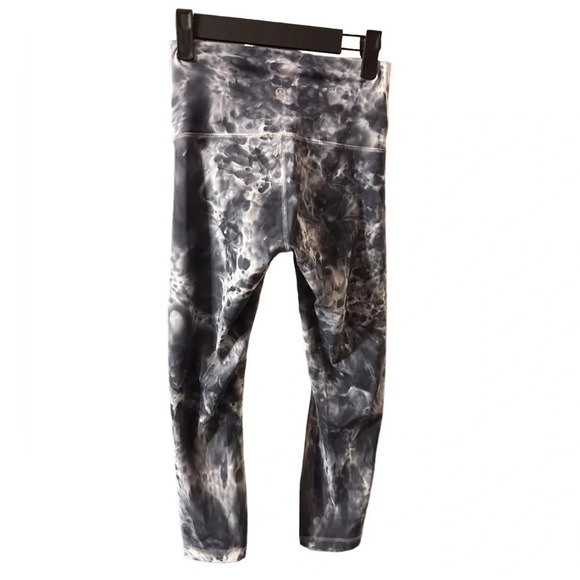 LULULEMON WUNDER UNDER TIE DYE HIGH RISE CROP LEGGINGS - Picture 2 of 4
